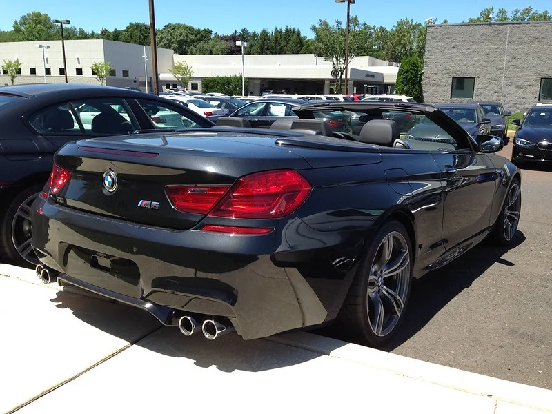 Black BMW M6