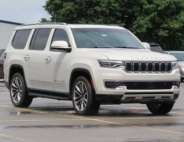 white 2022 jeep wagoneer