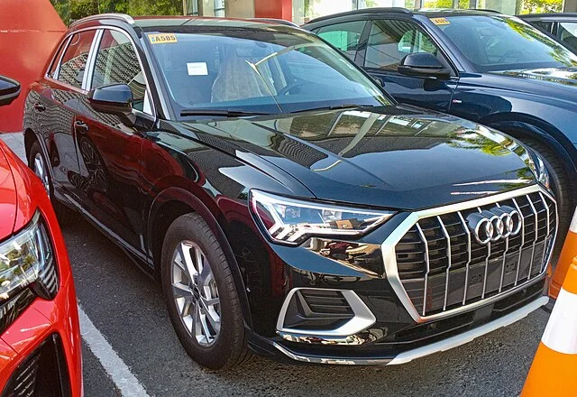 black 2024 audi q3