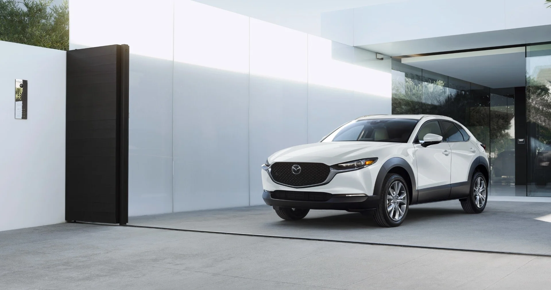 white 2025 mazda cx-30