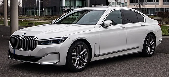white 2021 BMW 7 Series